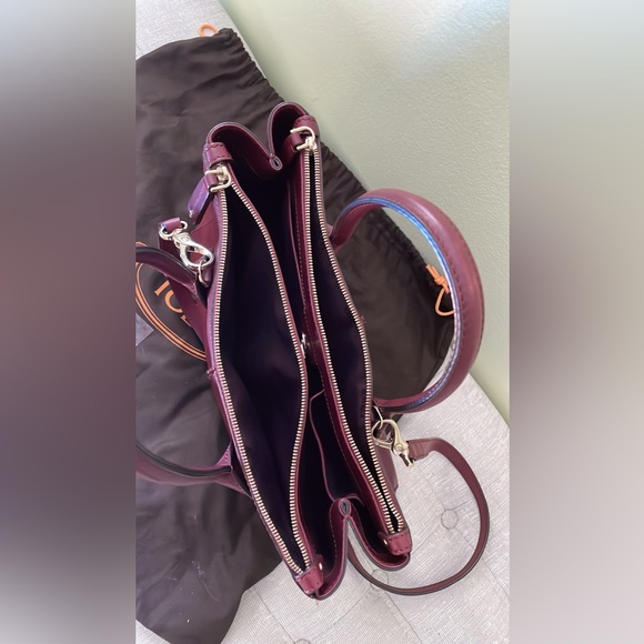Authentic Tod’s D-Style Burgundy Leather Tote & Shoulder Bag - Picture 8 of 13